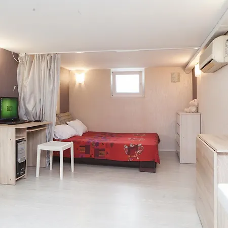 Прованс Мини Студия Полуподвал Apartment *